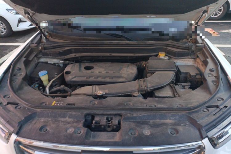Used Haval H6 2017 Red Label 2.0T Automatic Two-Wheel Drive ZhiShang Model Engine Bay