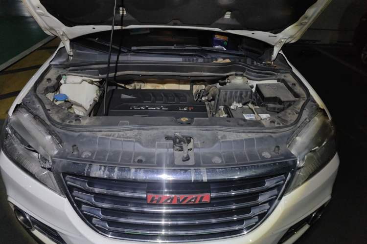 Used Haval H6 2017 Red-Label Sport Edition 1.5T Automatic Two-Wheel Drive Luxury Model Engine Bay