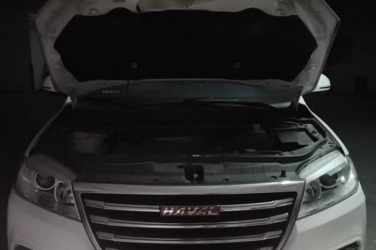 Used Haval H6 2017 Red-Label Sport Edition 1.5T Manual Two-Wheel Drive Elite Model Engine Bay