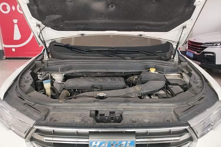 Used Haval H6 2017 Blue Label 1.5T Automatic Two-Wheel Drive ZhiShang Model Engine Bay