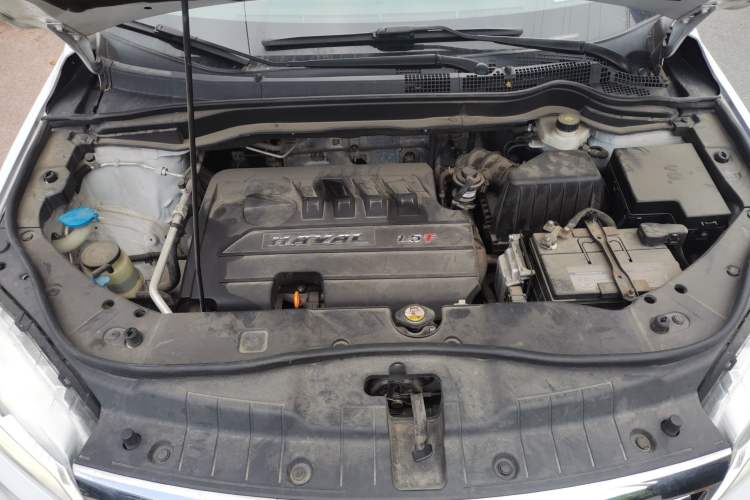 Used Haval H6 2017 Red-Label Sport Edition 1.5T Automatic Two-Wheel Drive Luxury Model Engine Bay