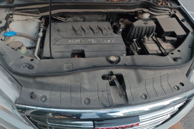 Used Haval H6 2017 Red-Label Sport Edition 1.5T Automatic Two-Wheel Drive Luxury Model Engine Bay