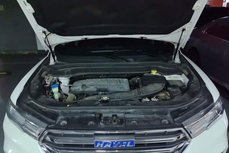 Used Haval H6 2017 Blue Label 1.5T Automatic Two-Wheel Drive ZhiShang Model Engine Bay