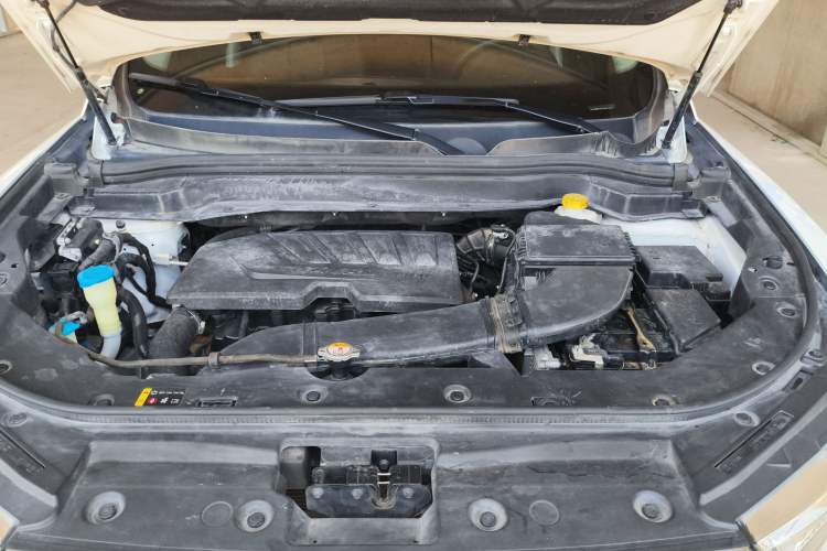Used Haval H6 2017 Blue Label 1.5T Automatic Two-Wheel Drive ZhiShang Model Engine Bay