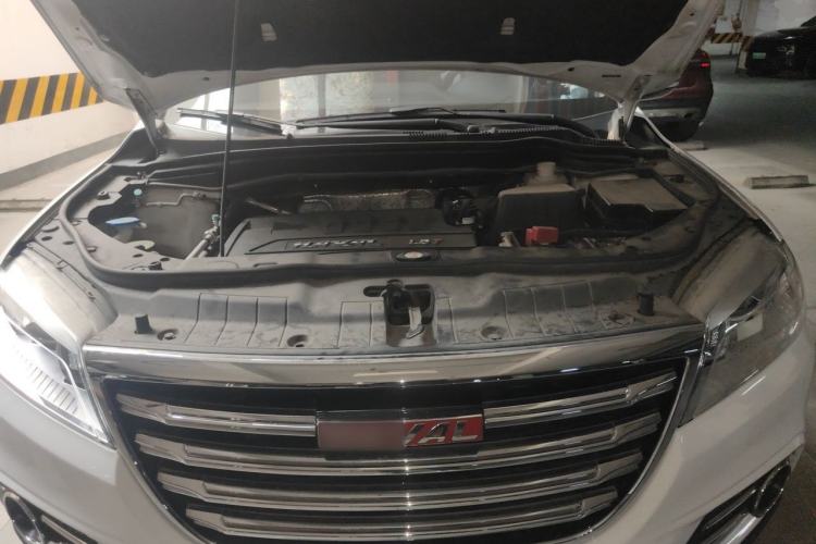 Used Haval H6 2017 Red-Label Sport Edition 1.5T Manual Two-Wheel Drive Elite Model Engine Bay