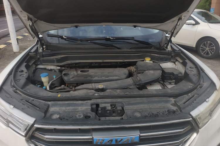 Used Haval H6 2017 Blue Label 2.0T Automatic Two-Wheel Drive Smart Edition Engine Bay