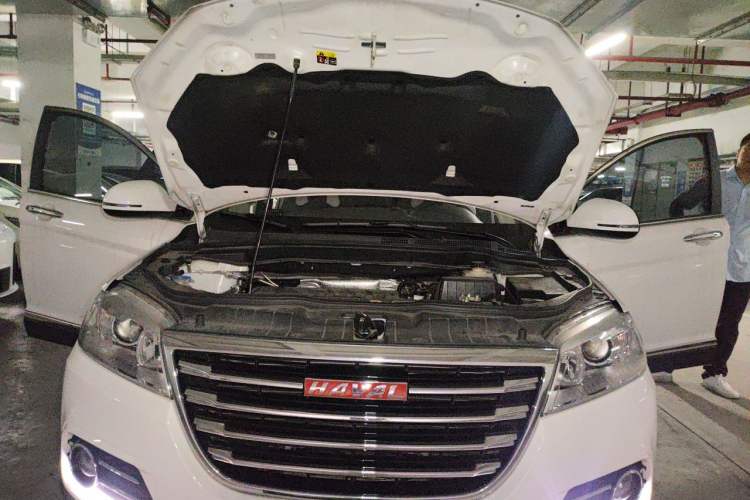 Used Haval H6 2017 Red-Label Sport Edition 1.5T Automatic Two-Wheel Drive Luxury Model Engine Bay