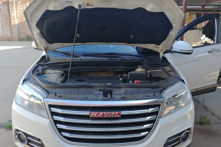 Used Haval H6 2017 Red-Label Sport Edition 1.5T Manual Two-Wheel Drive Elite Model Engine Bay