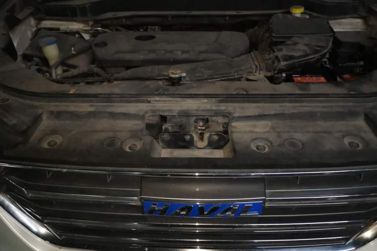 Used Haval H6 2017 Blue Label 2.0T Automatic Two-Wheel Drive Leading Model Engine Bay