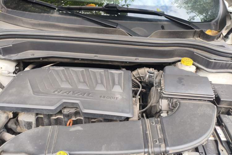 Used Haval H6 2017 Blue Label 1.5T Automatic Two-Wheel Drive ZhiShang Model Engine Bay