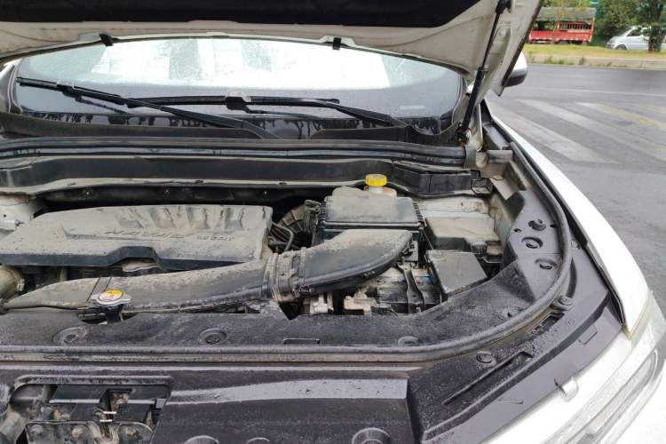 Used Haval H6 2017 Blue Label 1.5T Automatic Two-Wheel Drive ZhiShang Model Engine Bay Left