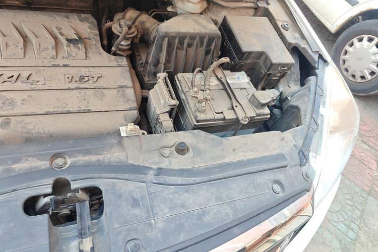 Used Haval H6 2017 Classic Edition 1.5T Automatic Two-Wheel Drive Elite Model Engine Bay Left