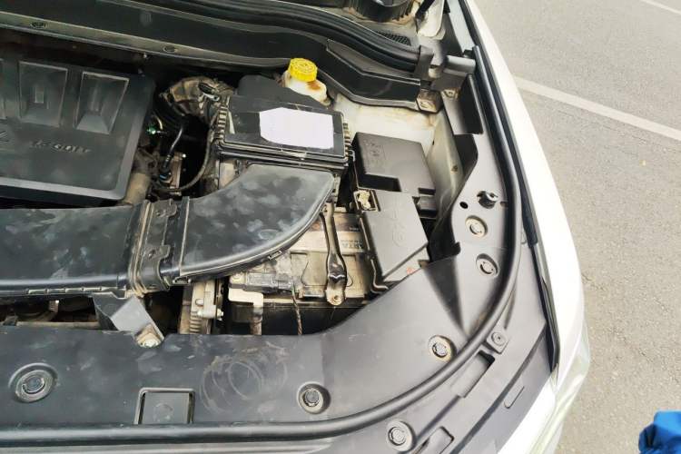 Used Haval H6 2017 Blue Label 1.5T Automatic Two-Wheel Drive ZhiShang Model Engine Bay Left