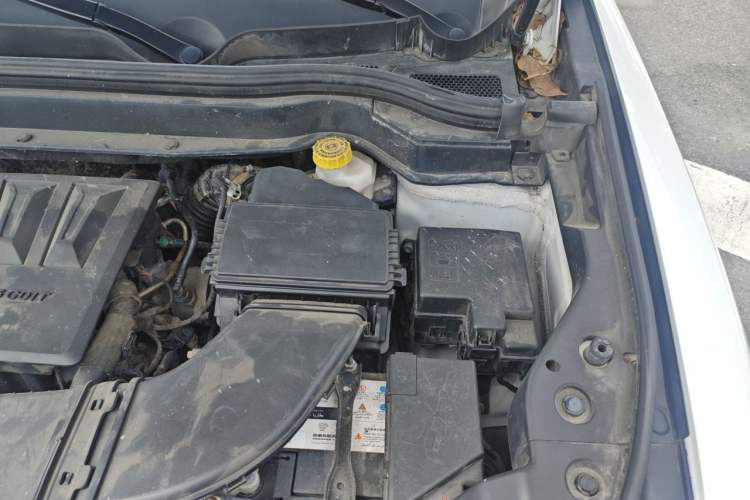 Used Haval H6 2017 Blue Label 1.5T Automatic Two-Wheel Drive ZhiShang Model Engine Bay Left