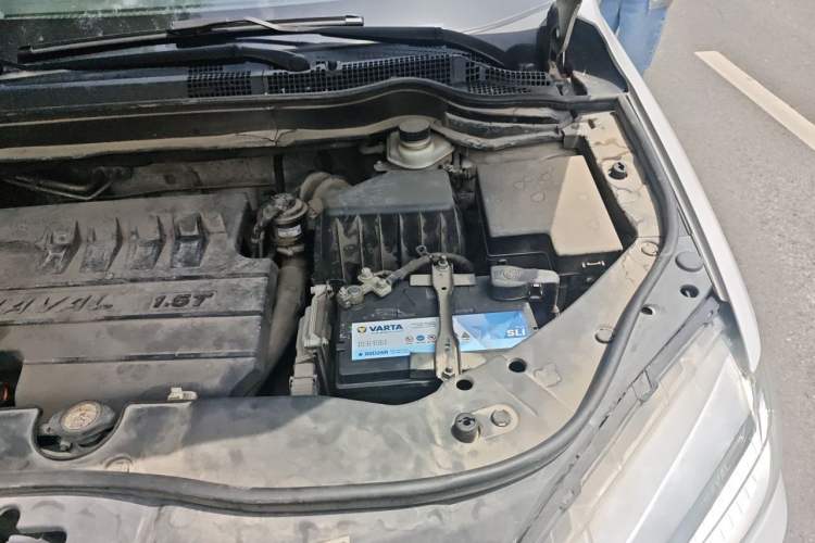 Used Haval H6 2017 Red-Label Sport Edition 1.5T Automatic Two-Wheel Drive Luxury Model Engine Bay Left