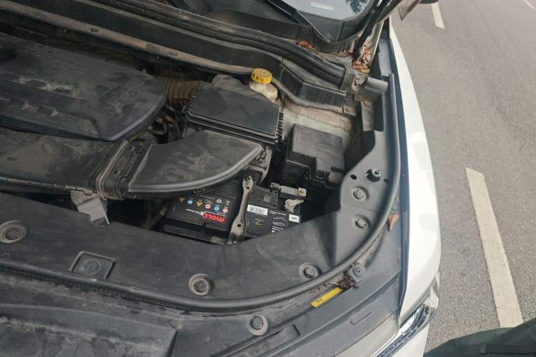 Used Haval H6 2017 Blue Label 2.0T Automatic Two-Wheel Drive Leading Model Engine Bay Left