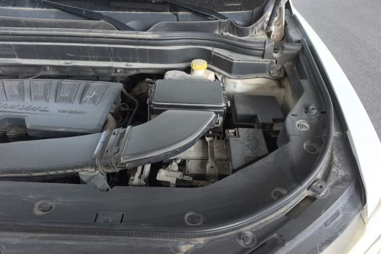 Used Haval H6 2017 Blue Label 1.5T Automatic Two-Wheel Drive ZhiShang Model Engine Bay Left