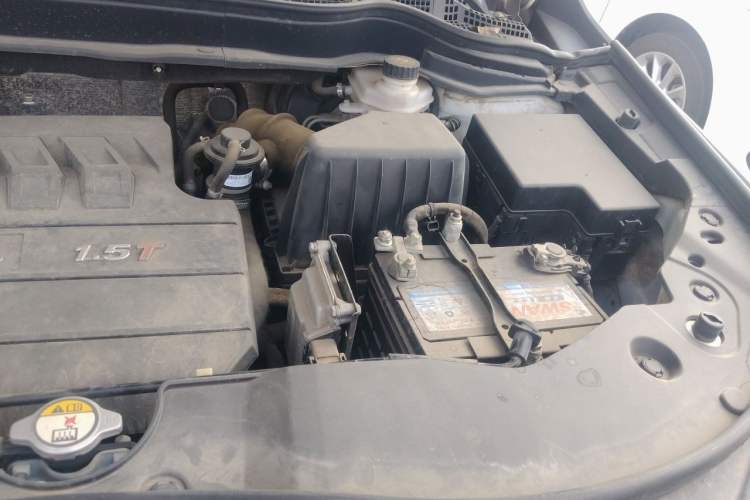 Used Haval H6 2017 Blue Label Sport Edition 1.5T Automatic Two-Wheel Drive Luxury Model Engine Bay Left