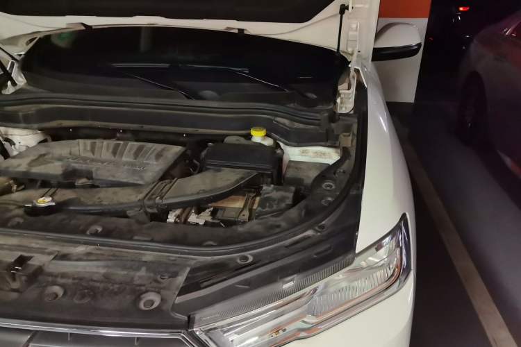 Used Haval H6 2017 Blue Label 1.5T Automatic Two-Wheel Drive ZhiShang Model Engine Bay Left