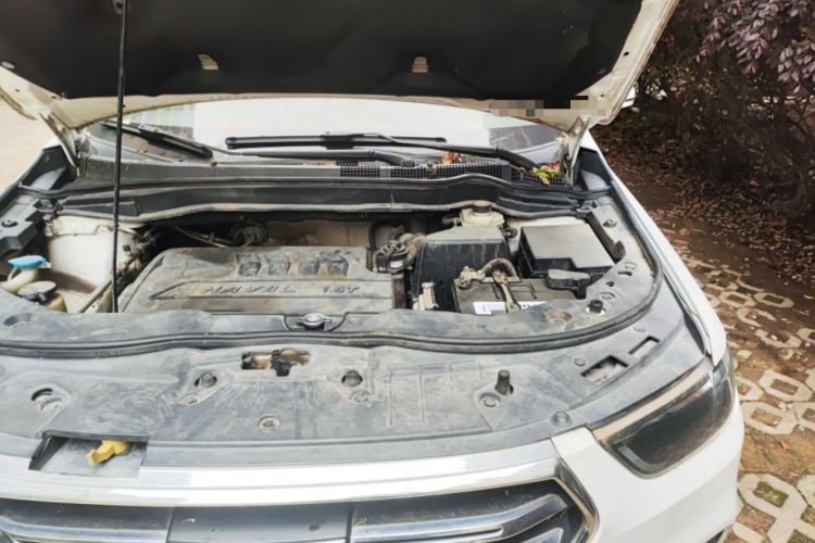 Used Haval H6 2017 Blue Label Sport Edition 1.5T Automatic Two-Wheel Drive Luxury Model Engine Bay Left