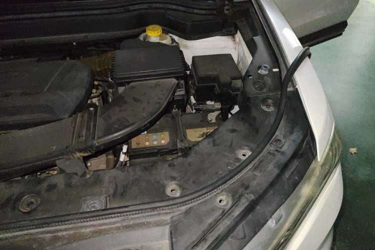 Used Haval H6 2017 Blue Label 2.0T Automatic Two-Wheel Drive Smart Edition Engine Bay Left
