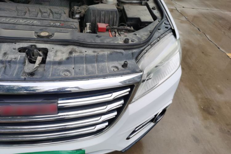 Used Haval H6 2017 Red-Label Sport Edition 1.5T Manual Two-Wheel Drive Elite Model Engine Bay Left