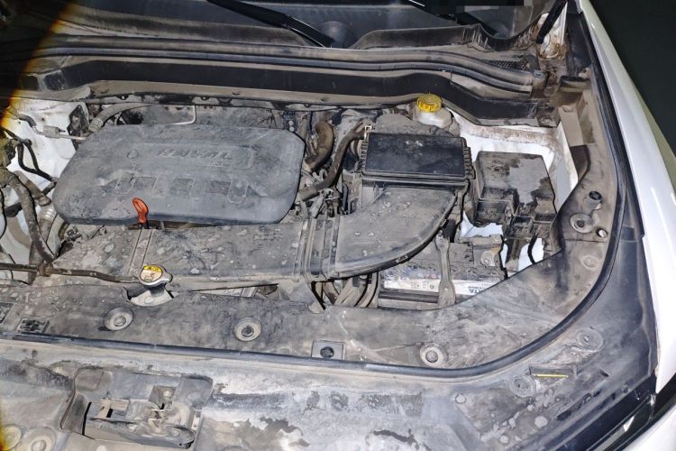 Used Haval H6 2017 Red-Label 1.3T Automatic Two-Wheel Drive ZhiShang Model Engine Bay Left