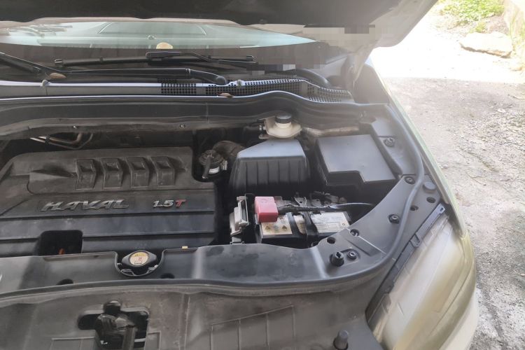 Used Haval H6 2017 Red-Label Sport Edition 1.5T Manual Two-Wheel Drive Elite Model Engine Bay Left