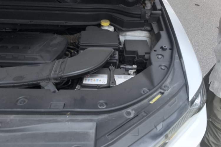 Used Haval H6 2017 Blue Label 2.0T Automatic Two-Wheel Drive Leading Model Engine Bay Left