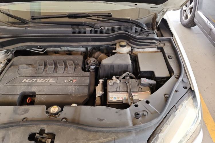Used Haval H6 2017 Red-Label Sport Edition 1.5T Automatic Two-Wheel Drive Luxury Model Engine Bay Left