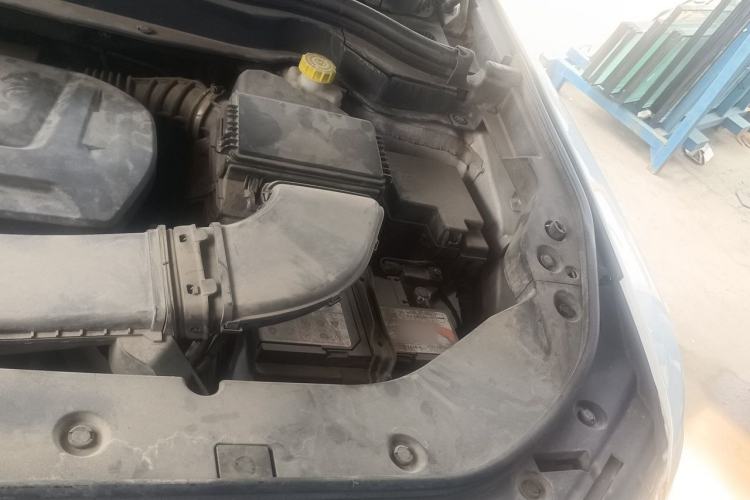 Used Haval H6 2017 Red Label 2.0T Automatic Two-Wheel Drive ZhiShang Model Engine Bay Left