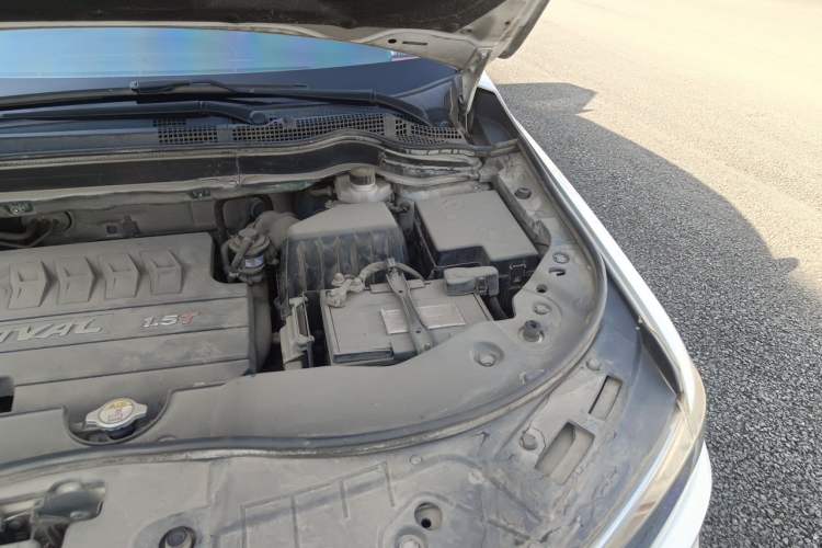 Used Haval H6 2017 Blue Label Sport Edition 1.5T Automatic Two-Wheel Drive Luxury Model Engine Bay Left