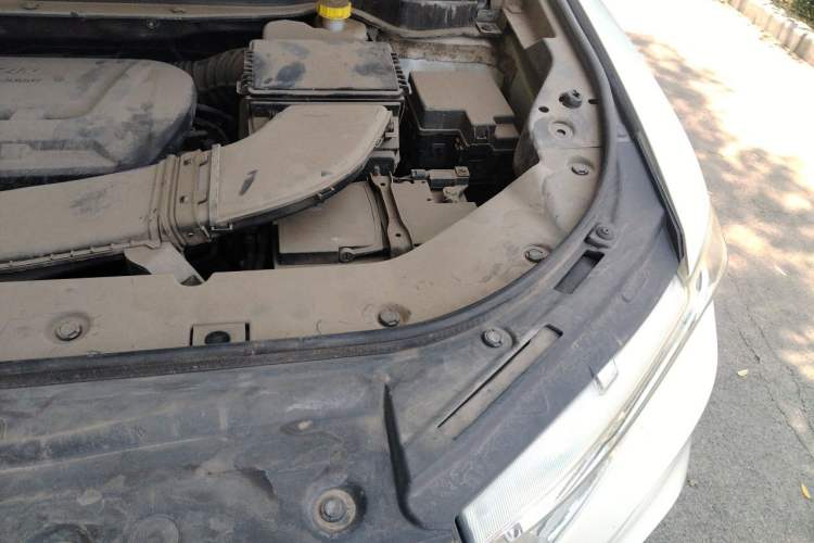 Used Haval H6 2017 Blue Label 2.0T Automatic Two-Wheel Drive Smart Edition Engine Bay Left