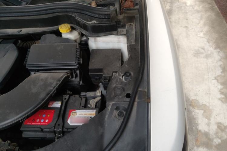 Used Haval H6 2017 Red Label 2.0T Automatic Two-Wheel Drive ZhiShang Model Engine Bay Left