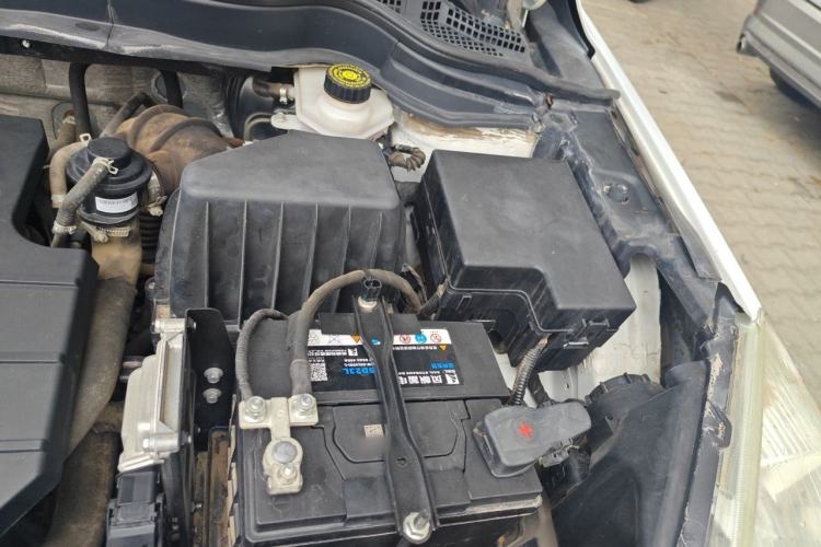 Used Haval H6 2017 Classic Edition 1.5T Automatic Two-Wheel Drive Elite Model Engine Bay Left