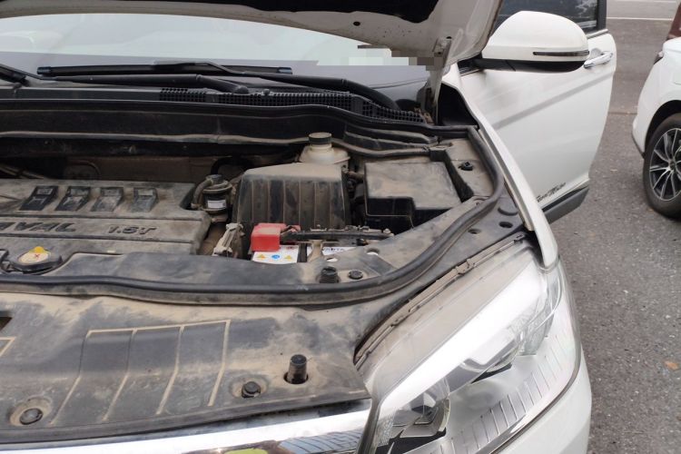 Used Haval H6 2017 Classic Edition 1.5T Manual Two-Wheel Drive Elite Model Engine Bay Left