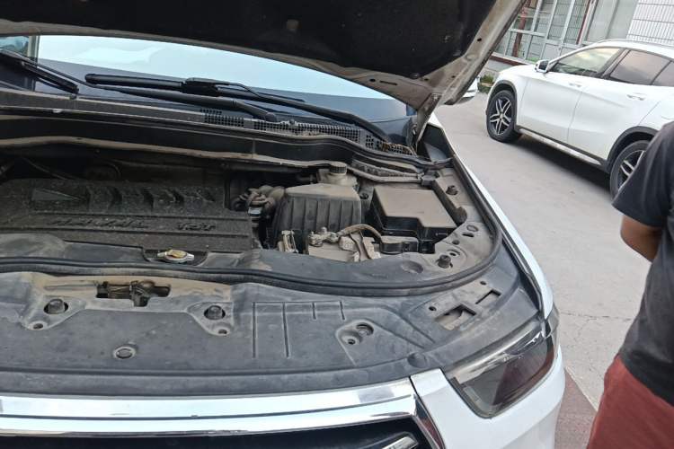 Used Haval H6 2017 Blue Label Sport Edition 1.5T Automatic Two-Wheel Drive Luxury Model Engine Bay Left