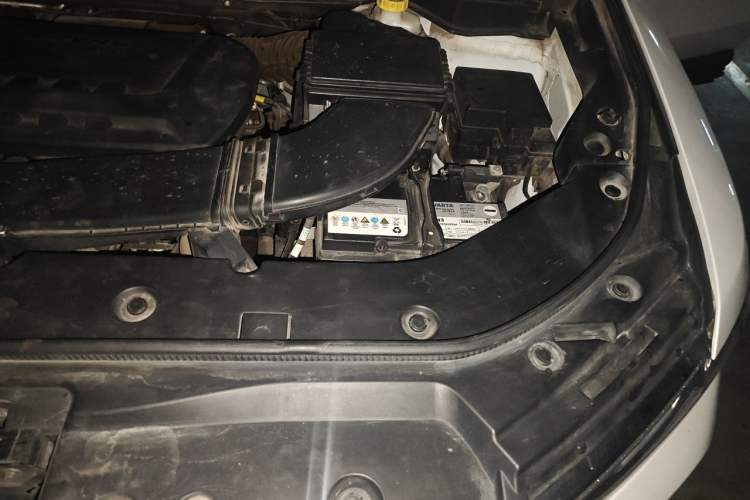 Used Haval H6 2017 Red-Label 2.0T Automatic Two-Wheel Drive Leading Edition Engine Bay Left