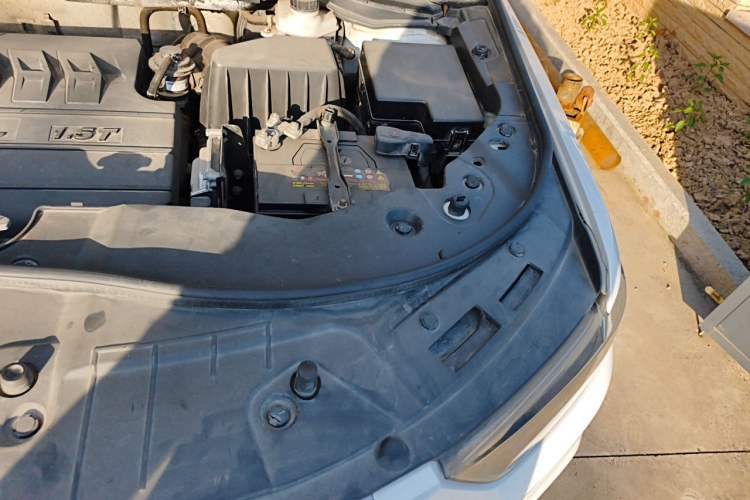Used Haval H6 2017 Blue Label Sport Edition 1.5T Automatic Two-Wheel Drive Luxury Model Engine Bay Left