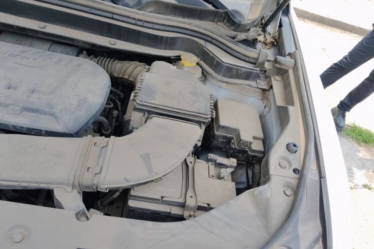 Used Haval H6 2017 Red Label 2.0T Automatic Two-Wheel Drive ZhiShang Model Engine Bay Left