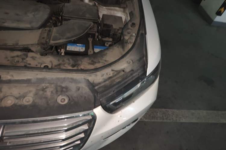 Used Haval H6 2017 Red Label 2.0T Automatic Two-Wheel Drive ZhiShang Model Engine Bay Left