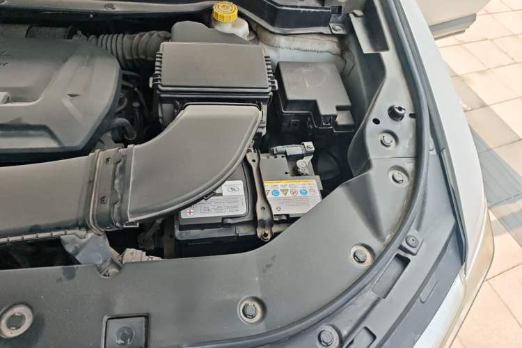 Used Haval H6 2017 Blue Label 2.0T Automatic Two-Wheel Drive Smart Edition Engine Bay Left
