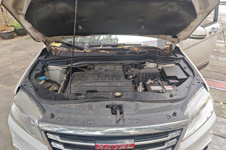 Used Haval H6 2017 Red-Label Sport Edition 1.5T Automatic Two-Wheel Drive Luxury Model Engine Bay