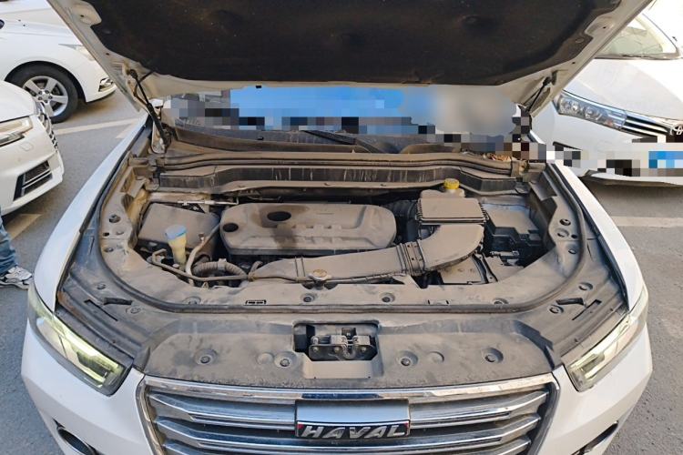 Used Haval H6 2017 Red Label 2.0T Automatic Two-Wheel Drive ZhiShang Model Engine Bay