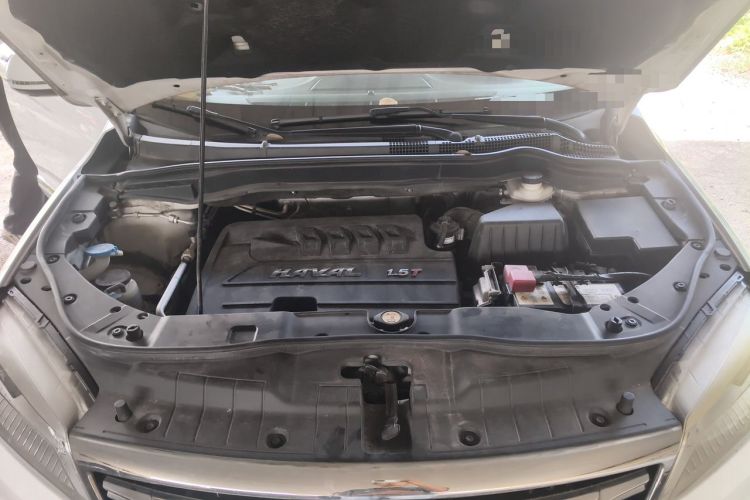 Used Haval H6 2017 Red-Label Sport Edition 1.5T Manual Two-Wheel Drive Elite Model Engine Bay