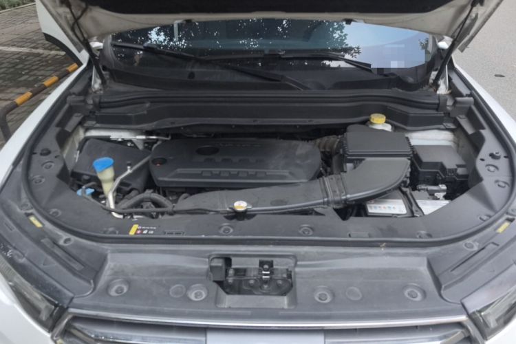 Used Haval H6 2017 Blue Label 2.0T Automatic Two-Wheel Drive Leading Model Engine Bay