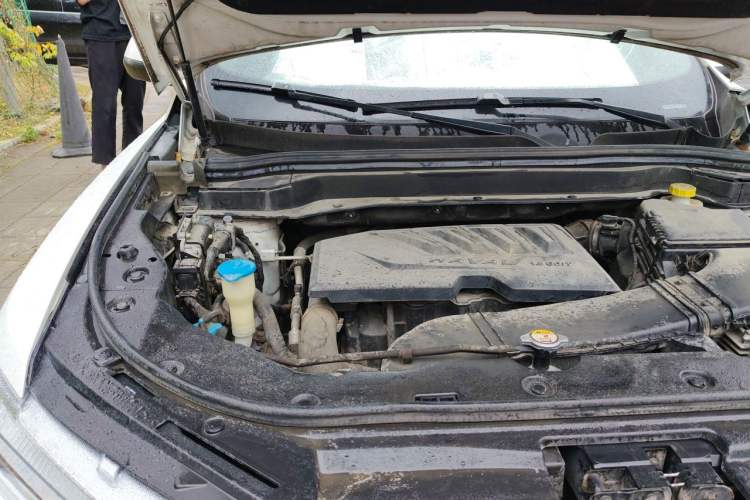 Used Haval H6 2017 Blue Label 1.5T Automatic Two-Wheel Drive ZhiShang Model Engine Bay Right