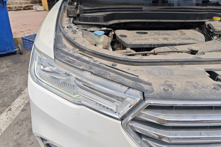Used Haval H6 2017 Blue Label 2.0T Automatic Two-Wheel Drive Smart Edition Engine Bay Right