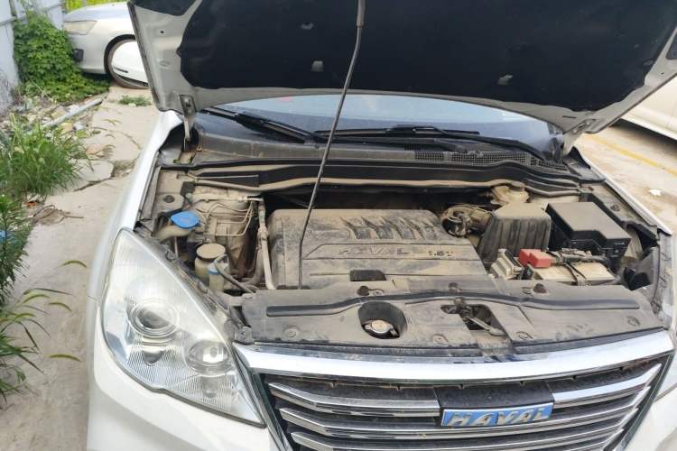Used Haval H6 2017 Classic Edition 1.5T Manual Two-Wheel Drive Value Model Engine Bay Right