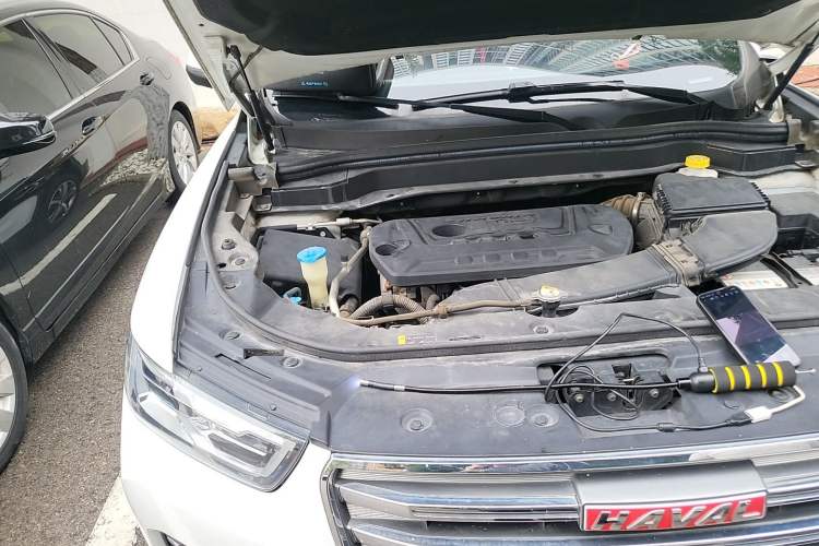 Used Haval H6 2017 Red Label 2.0T Automatic Two-Wheel Drive ZhiShang Model Engine Bay Right